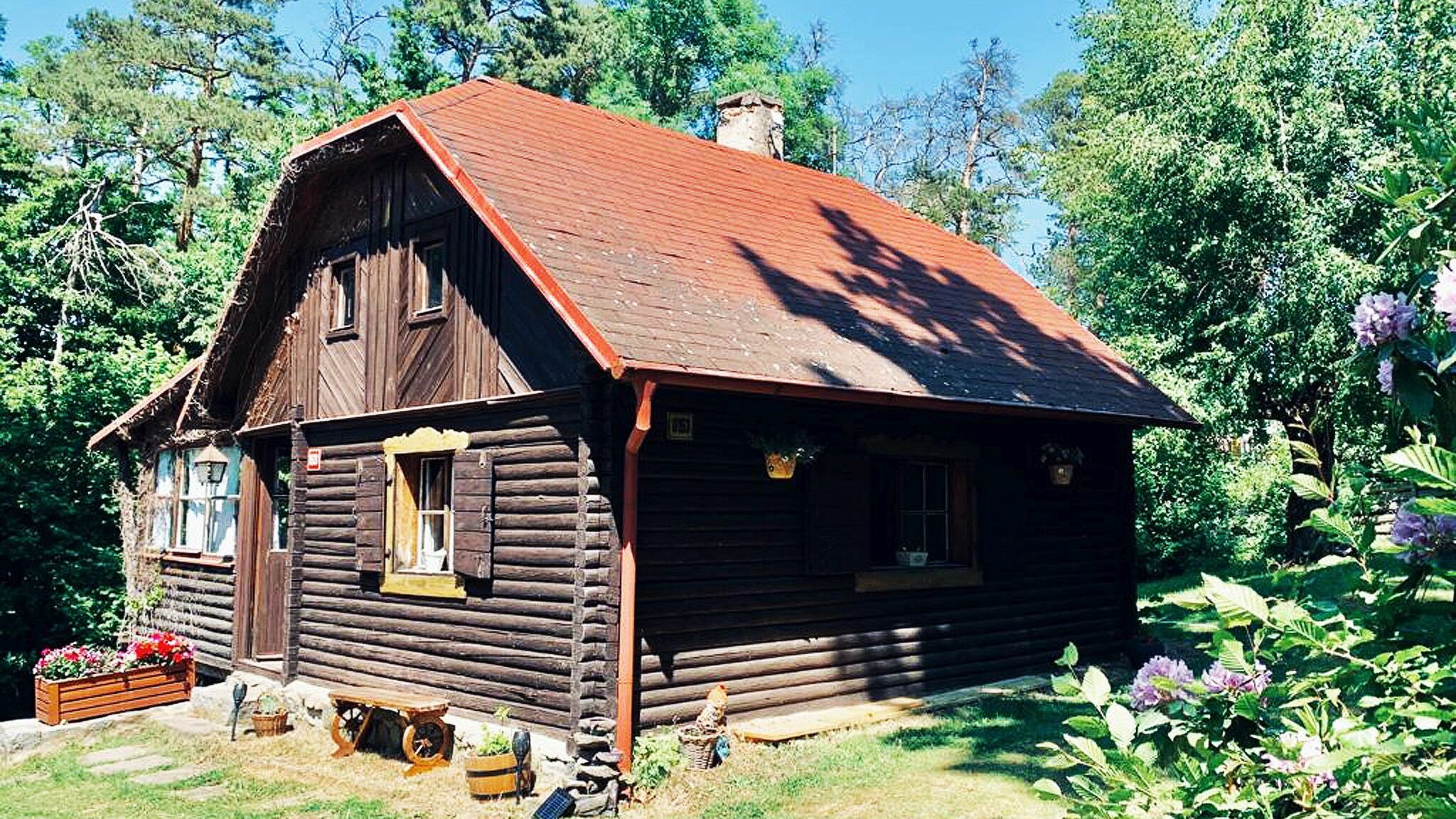 jak-zabezpecit-chatu-pred-zimou-zlodeji-zivly-a-pojisteni