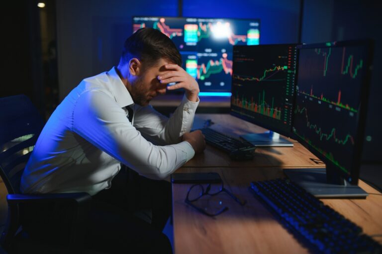 Stressed,Business,Man,Crypto,Trader,Broker,Investor,Analyzing,Stock,Exchange