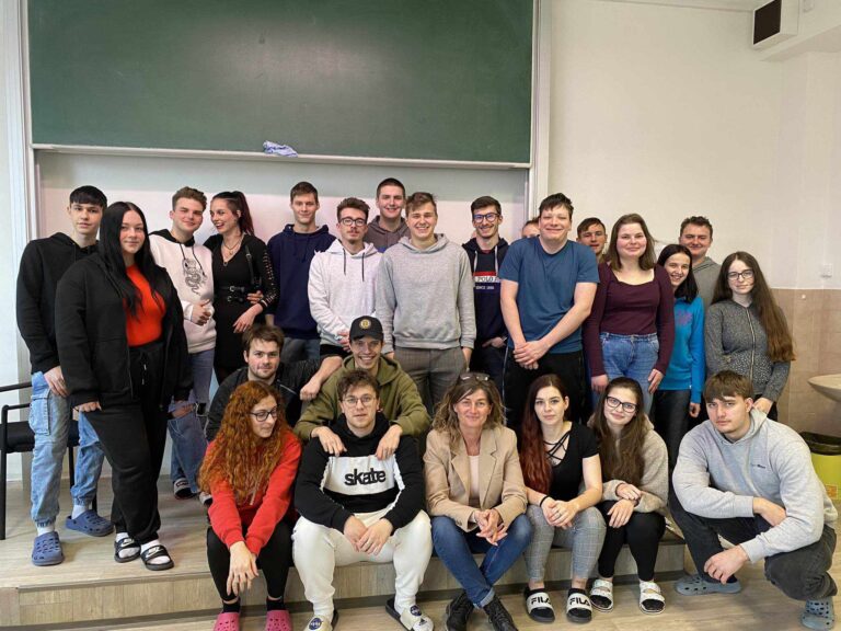 rozhovor-financni-gramotnost-by-se-mela-povinne-vyucovat-jiz-od-prvni-tridy-zakladni-skoly