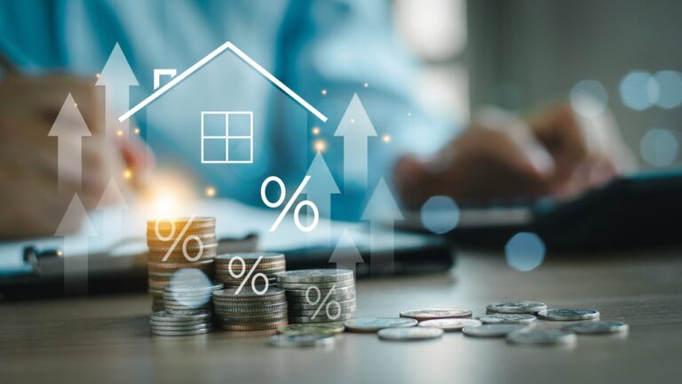 Real,Estate,Concept,Business,,Home,Insurance,And,Real,Estate,Protection.