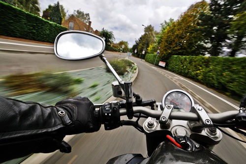 s-prichodem-jara-se-na-silnice-vraceji-motorkari-a-cykliste-dejte-pozor