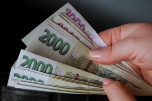 kolik-beres-pruzkum-ukazuje-kdo-o-platu-mluvi-a-kdo-radeji-mlci