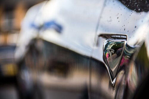 tesla-spustila-robotaxi-prvni-jizdy-bez-ridice-v-austinu