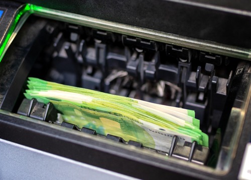 rumunske-pojistovnictvi-stale-doplaci-na-velke-bankroty