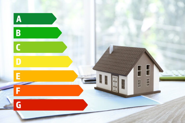 Figure,Of,House,With,Energy,Efficiency,Rating