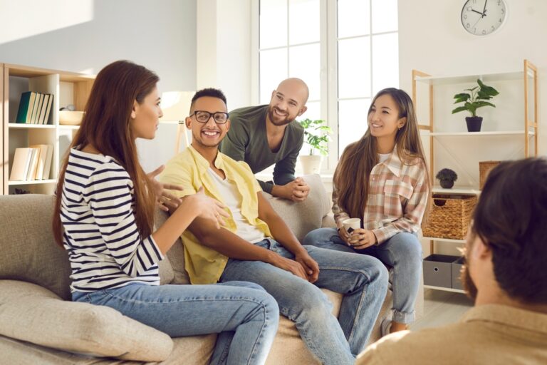 Diverse,Group,Of,Happy,Young,Friends,Having,Fun,Together.,Smiling
