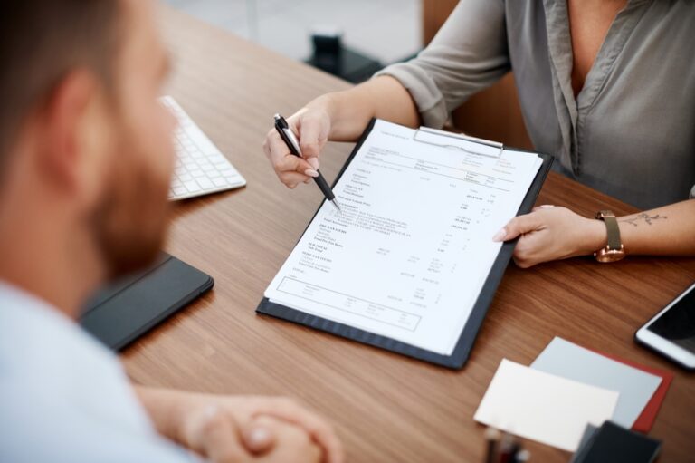 podpojisteni-skryte-riziko-ktere-muze-bolet-vic-nez-samotna-skoda