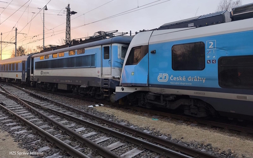 video-srazka-vlaku-si-vyzadala-desitky-zranenych-skoda-150-milionu