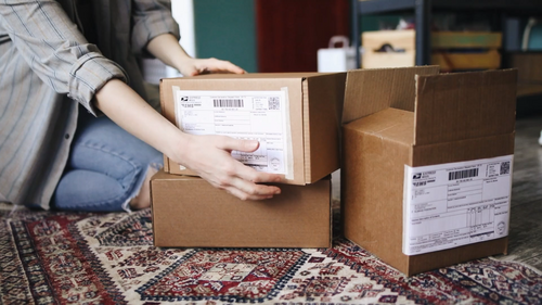 d-a-s-vanocni-ve-znameni-e-shopu-pribyva-i-vraceneho-a-poskozeneho-zbozi