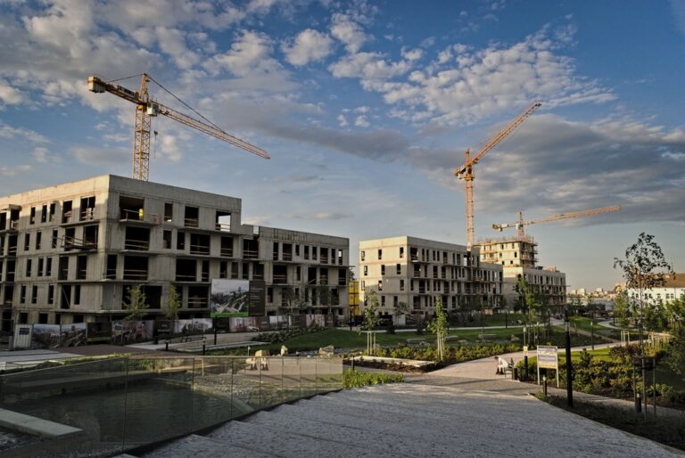 Prague,,Czech,Republic,-,May,18,2011:,Construction,Of,Residential