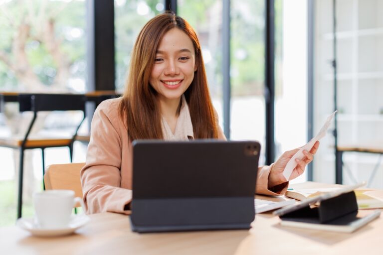 Family,Financial,Plan.,Finance,Investment,On,Real,Estate.,Family,Invest