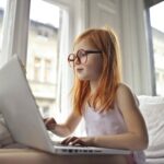 kdo-se-o-vas-postara-ve-stari-spolehame-na-sve-blizke-realita-muze-byt-jina