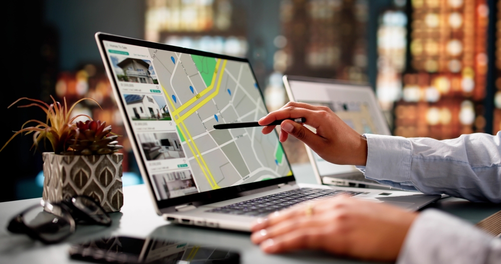 Online,Real,Estate,Property,Search,And,Web,Listing