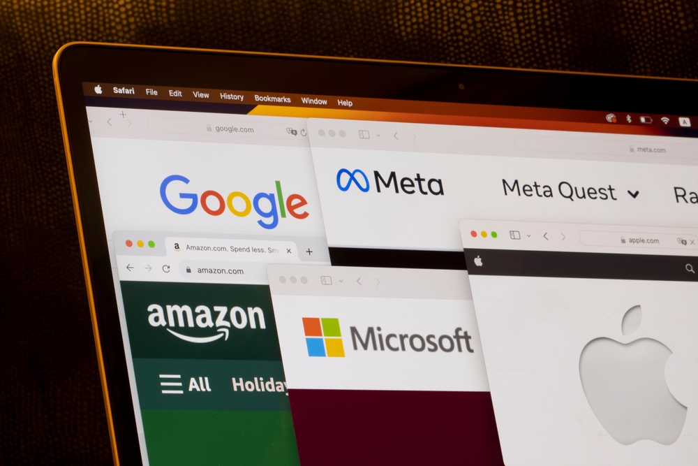 Cupertino,,Ca,,Usa,-,Nov,28,,2023:,Google,,Amazon,,Meta,