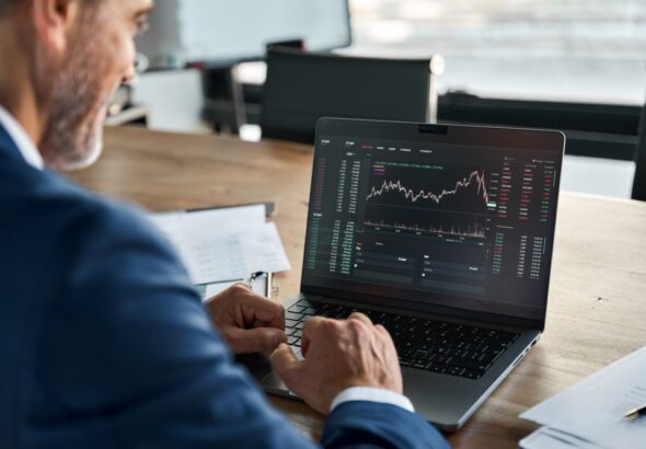 Stock,Market,Investor,Analyst,Broker,Analyzing,Financial,Trade,Crypto,Stockmarket