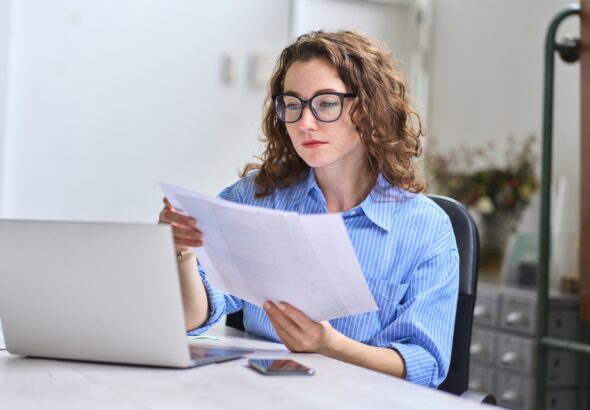 Young,Busy,Business,Woman,Manager,,Lawyer,Or,Company,Employee,Holding
